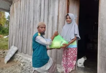 Wahda Inspirasi Zakat Touna Bagi Sembako Kepada Kaum Dhuafa