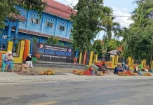 Pedagang Buah Musiman Padati Jalan Sultan Hasanuddin Ampana Kota