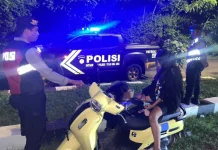 Lewat Patroli Malam, Polres Touna Ajak Warga Jaga Kamtibmas