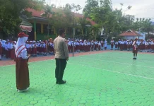 Kasat Binmas Polres Touna Ajak Siswa SDN 7 Ampana Kota Disiplin dan Tolak Bullying