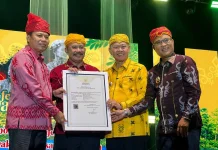 Kemenkum Sulteng Serahkan Sertifikat KIK Kopi Robusta Lindu Sigi