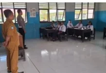 Satlantas Polres Touna Edukasi Siswa SMPN 6 Uematopa Tertib Lalu Lintas