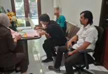Satreskrim Polres Poso Serahkan Tersangka Pencurian ke JPU