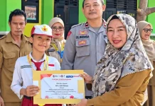 Raih Piala Emas BOTACH 2026, Asih Terima Penghargaan dari Sekolah