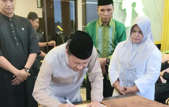 Bupati Touna Resmikan Mesjid Al-Ikhlas Kantor Bupati