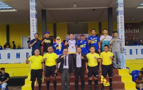 Bupati Touna Buka Turnamen Sepak Bola Piala Gubernur Berani Cup 2026