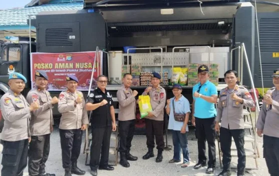 Polres Poso Salurkan Bantuan Logistik untuk Korban Kebakaran