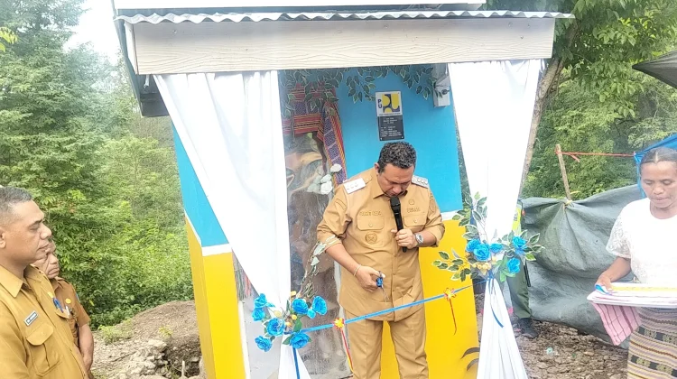 Warga Oelami Apresiasi Pemda TTU Atas Bantuan WC