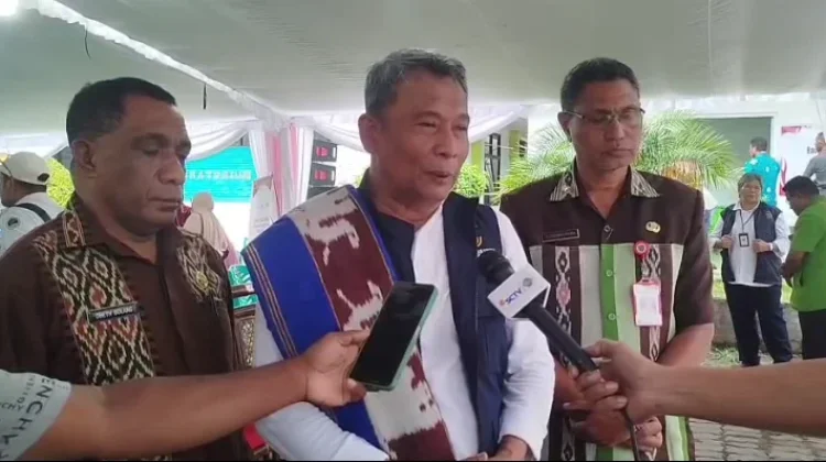 Kemensos Gelar Operasi Katarak Gratis di Kalabahi
