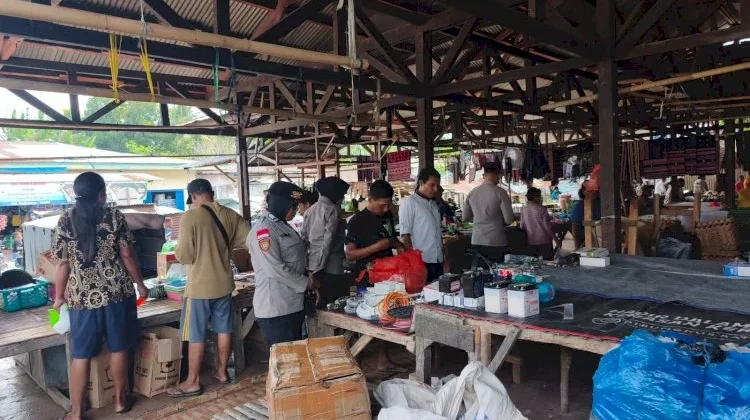 Polsek Alor Barat Daya Amankan Aktivitas Pasar Rakyat Moru