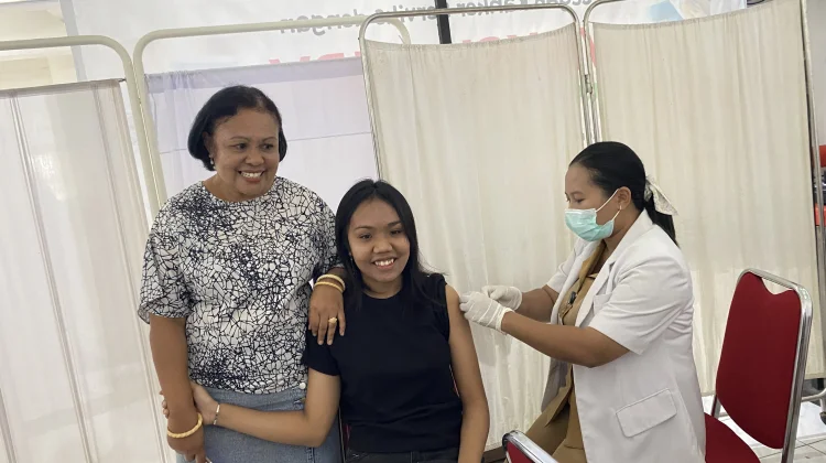 Peduli Kesehatan Perempuan dan Momentum HUT ke-25 Loka POM Belu Gelar Vaksin HPV