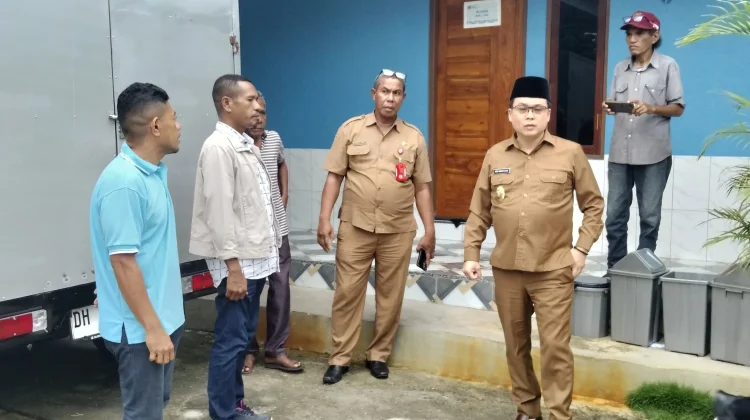 Wabup Alor Sidak Dapur MBG setelah Temuan Ulat pada Makanan Siswa Sekolah