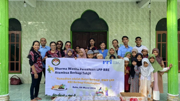 Bulan Suci Ramadan DWP RRI Atambua Berbagi Kasih di Masjid Al Huda Atapupu
