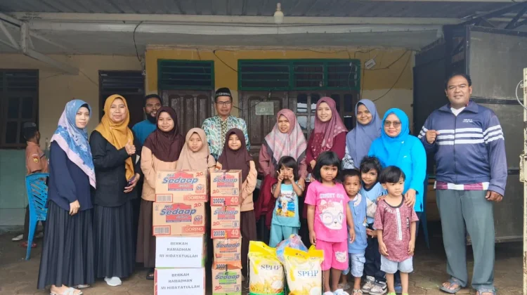 MI Hidayatullah Atambua Tebar Rahmat lewat Aksi Sosial Ramadhan 1447 H