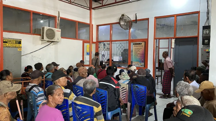 Kantor Pos Atambua Melayani  THR Pensiunan, Nominal Mencapai 6 Miliar