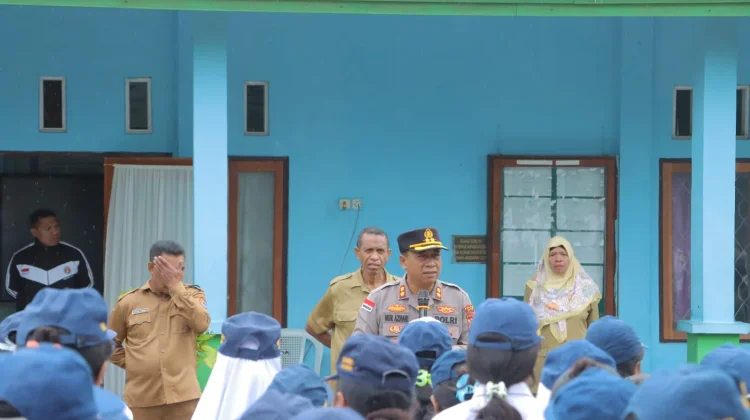 Kapolres Alor Ajak Pelajar SMPN 3 Kalabahi Jaga Persaudaraan dan Hindari Tawuran