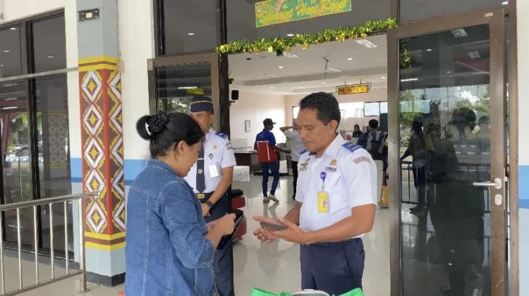Layanan Bandara A.A Bere Tallo Atambua, Tuai Pujian dari Para Pemudik