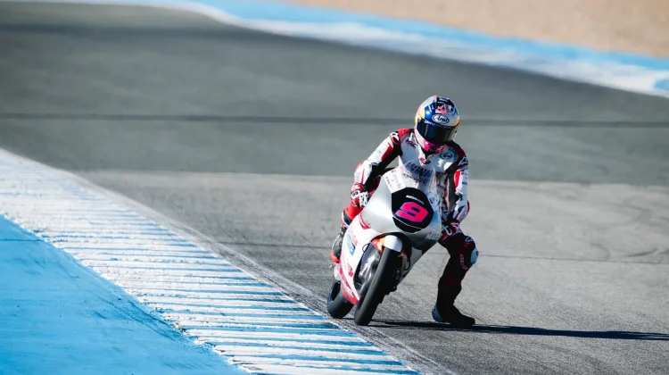 Veda Ega Pratama Alami "Crash" di Moto3 Amerika