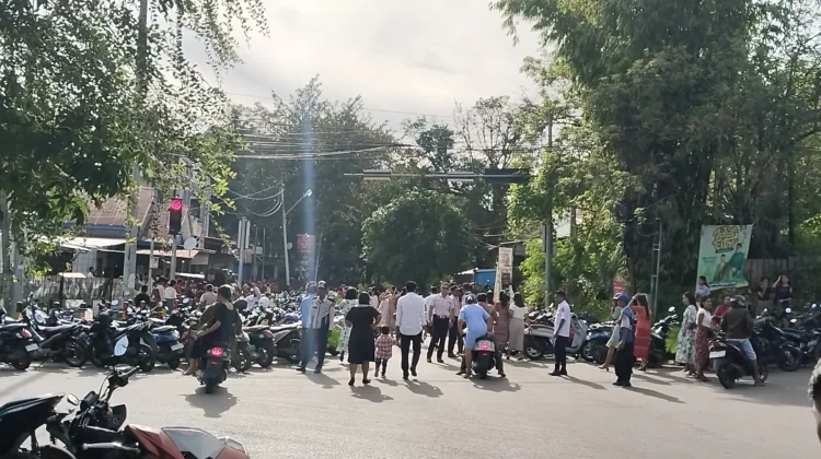 Ibadah Pekan Paskah Petugas Lakukan Rekayasa Lalu Lintas