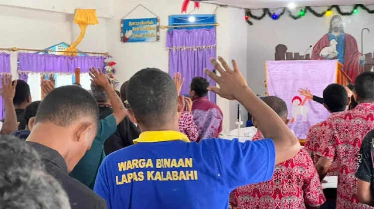 Warga Binaan Lapas Kalabahi Terima Pelayanan Kasih Paskah Dari GBI