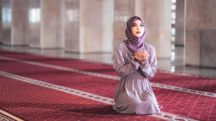 Renungan Islam: Kekuatan Doa Mengubah Nasib Umat