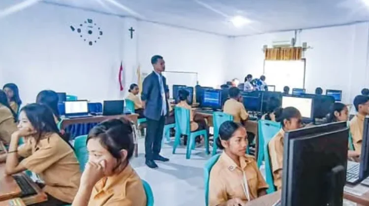Ujian Sekolah SMAK Yoseph Kalabahi Berjalan Lancar