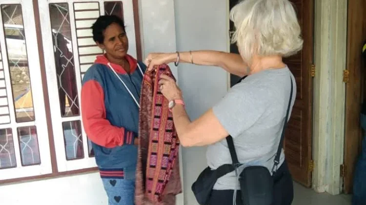 Manfaatkan Medsos Sebagai Media Penjualan Produk Lokal