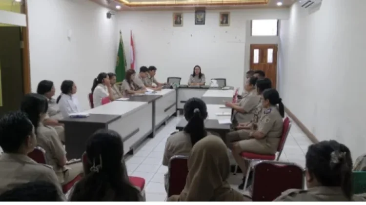 Rapat Evaluasi Mingguan Tekankan Disiplin dan Optimalkan Layanan Pertanahan
