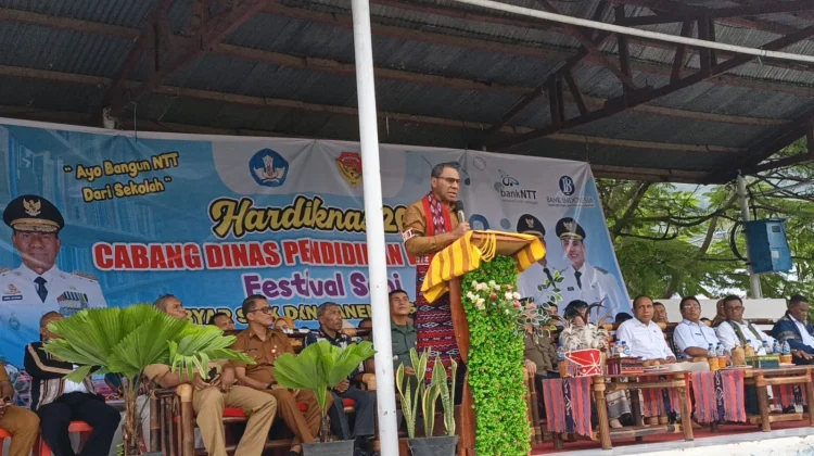 Wagub NTT Ingatkan Pentingnya Pendidikan dan Stabilitas Demi Kemajuan Daerah