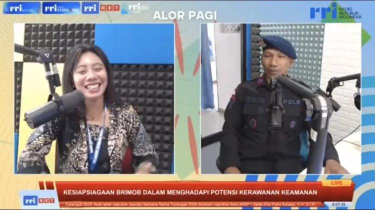 Brimob Alor Perkuat Kedekatan Masyarakat Melalui Berbagai Kegiatan Sosial
