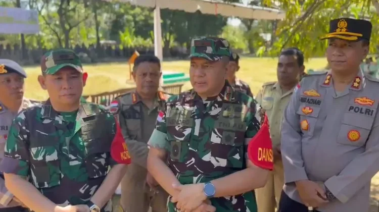 Karya Bakti Skala Besar Dibuka di Alor, Perkuat Sinergi TNI Rakyat
