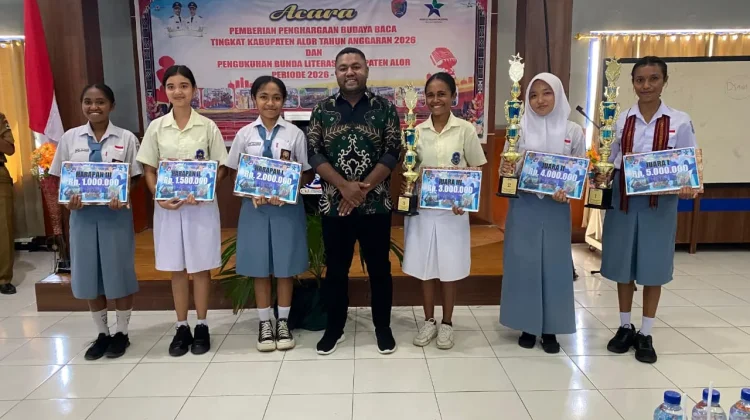 Sekolah Dan Keluarga Perkuat Budaya Literasi Anak