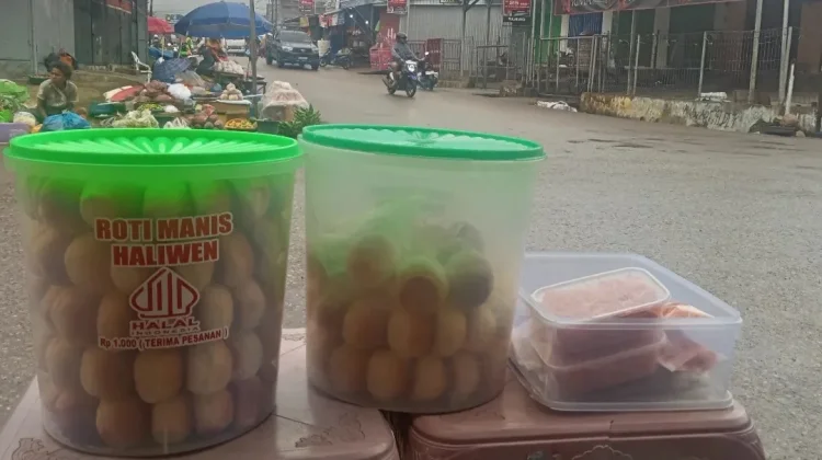 Kisah Estafet Usaha Roti Manis Haliwen