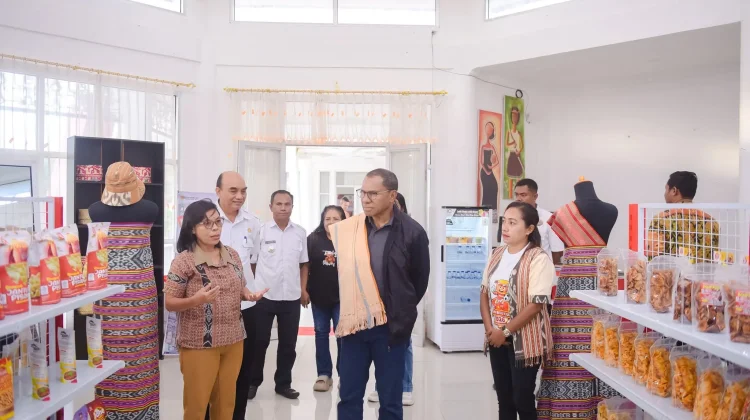 Wakil Gubernur NTT Kunjungi NTT Mart by Dekranasda Belu
