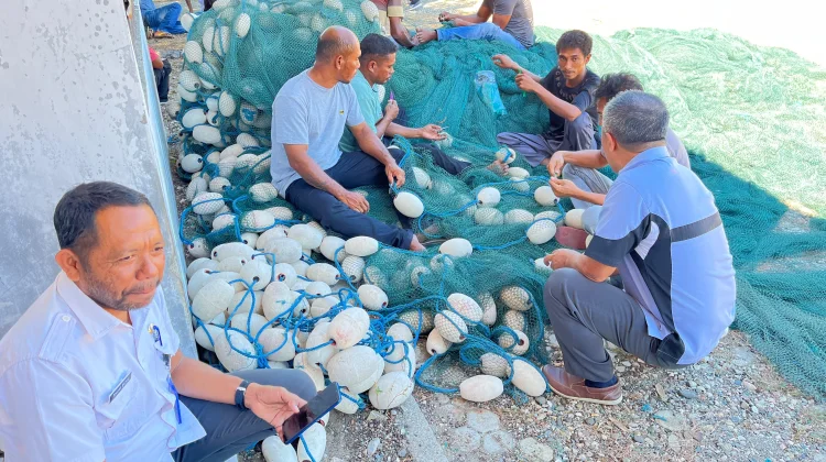 Pemkab TTU Salurkan Alat Tangkap Ikan untuk Enam Kelompok Nelayan