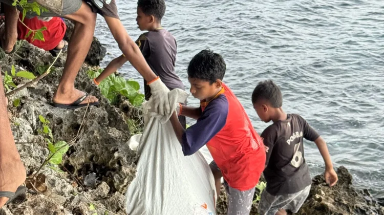 Nautika Foundation Ajak Pemuda Alor Bersatu Lawan Sampah Laut