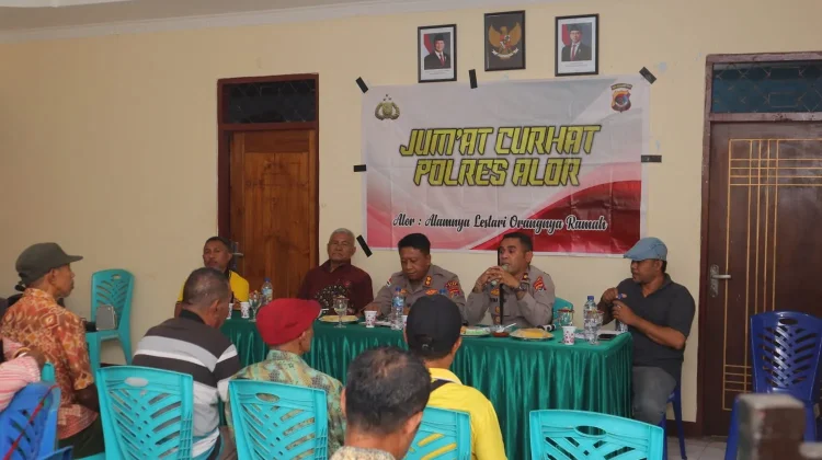 Kapolres Alor Serap Aspirasi Warga Melalui Program Jumat Curhat
