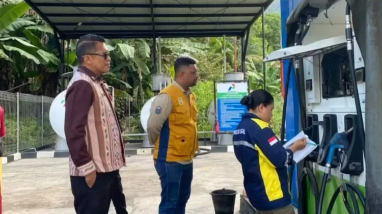 Dinas Perdagangan Alor Pantau Tera Ulang BBM di SPBU Moru