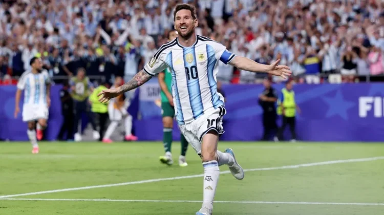 "Hat-trick" Messi Bawa Argentina Bungkam Aljazair