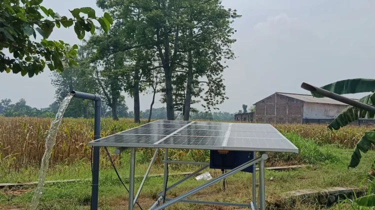 Panel Surya Jadi Solusi Irigasi Petani