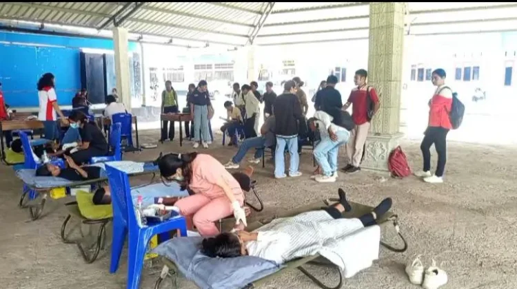 Mahasiswa Teologi Tribuana Kalabahi Gelar Donor Darah untuk Bantu Sesama