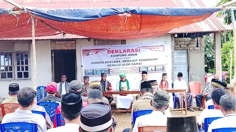 Kapolres Dorong Desa Hulnani Menjadi Contoh Kampung Aman di Kabupaten Alor