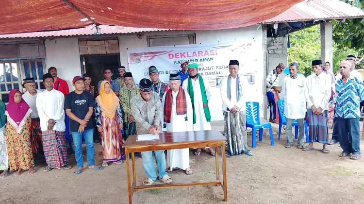 Masyarakat Desa Hulnani Dukung Deklarasi Kampung Aman untuk Wujudkan Alor Damai