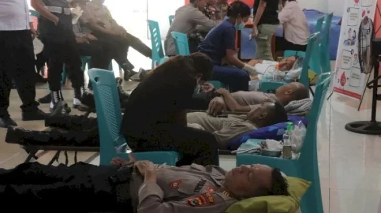 Polres Alor Wujudkan Kepedulian Sosial lewat Bakti Kesehatan Donor Darah