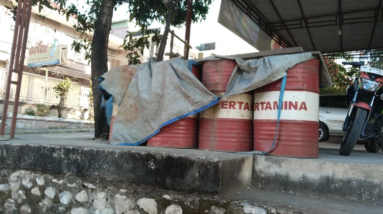 Harga Minyak Tanah di Atambua Capai Rp.10.000 Per Liter