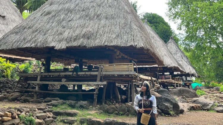 Pesona Kampung Takpala, Wisata Budaya yang Wajib Dikunjungi di Alor