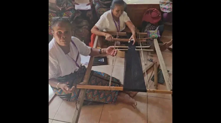 Cerita, Reputasi Dibalik Tenun Menentukan Harga