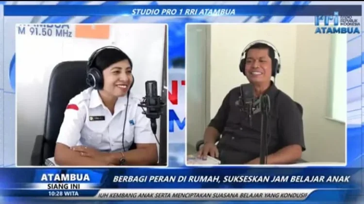 Berbagi Peran Sukseskan Jam Belajar Anak