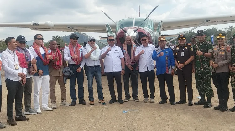 Bupati Falent Menyatakan Bandara Jack Ukat Sasi dan Kefa Air Jadi Pintu Investasi