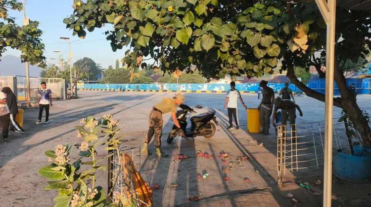 Giat ASRI Brimob Alor Wujudkan Lingkungan Bersih Sehat dan Nyaman